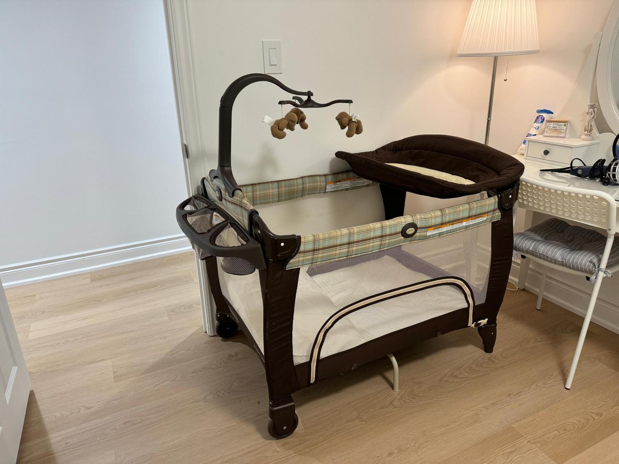 Cozy, Brand-New, 2Bdr,Walkout Apt, Free Parking Richmond Hill Esterno foto