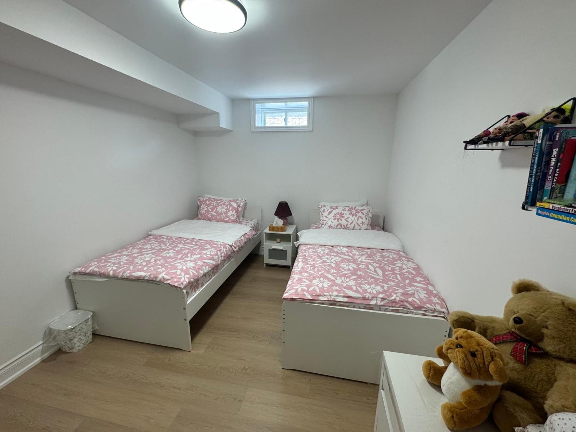 Cozy, Brand-New, 2Bdr,Walkout Apt, Free Parking Richmond Hill Esterno foto